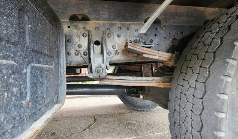 
								Mitsubishi fuso fighter full									